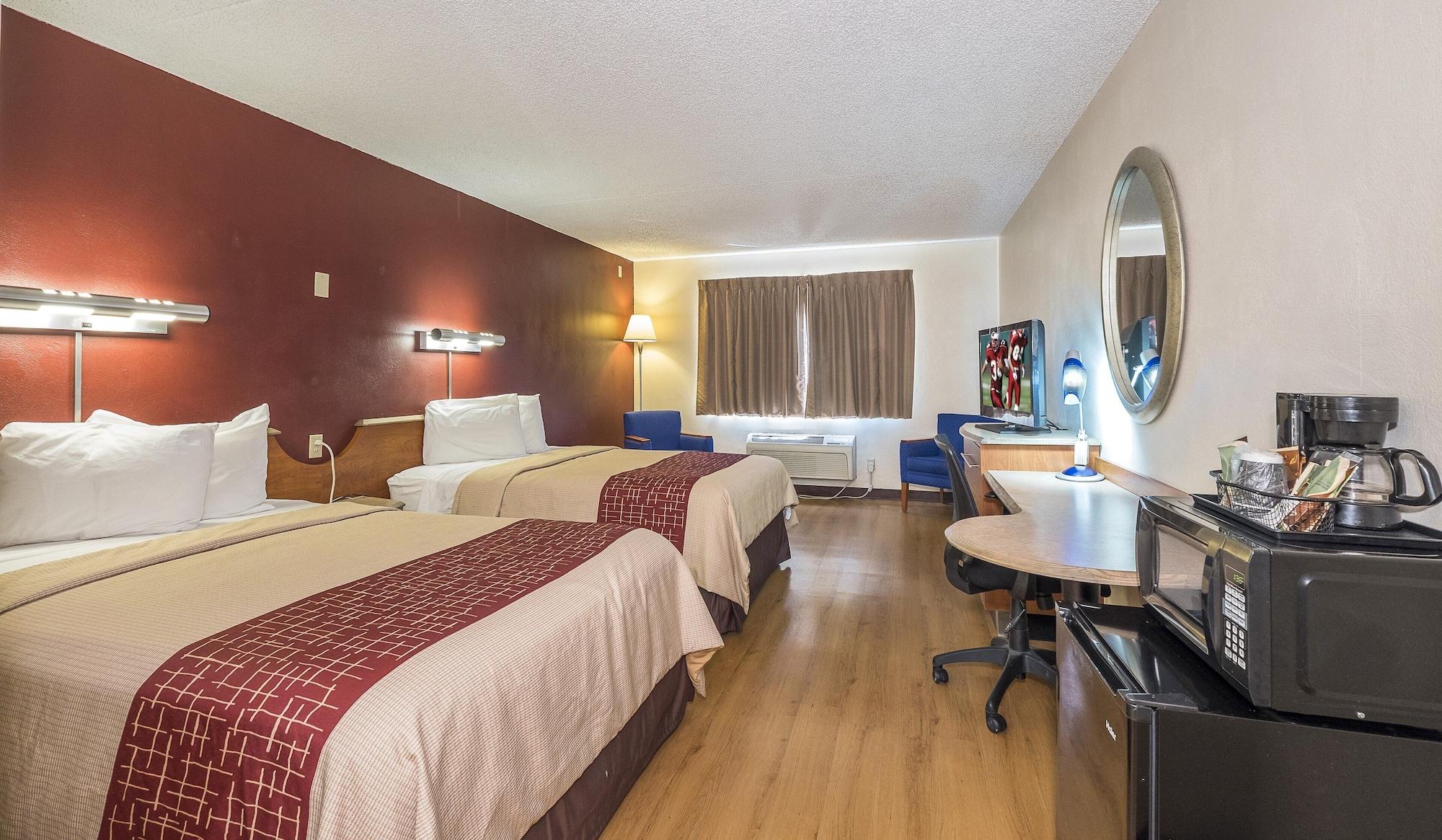 Red Roof Inn & Suites Cleveland - Elyria Eksteriør billede