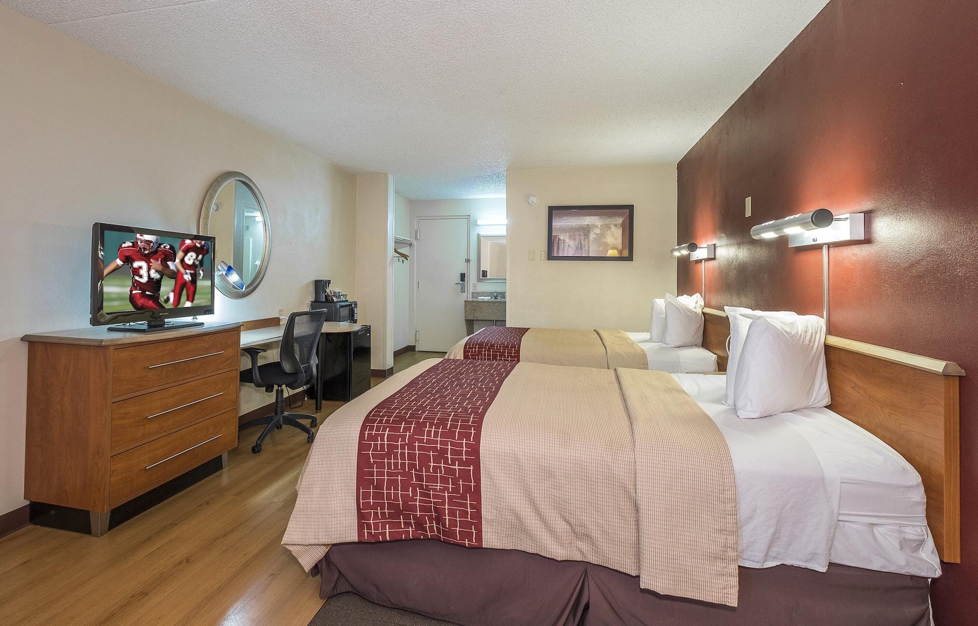 Red Roof Inn & Suites Cleveland - Elyria Eksteriør billede