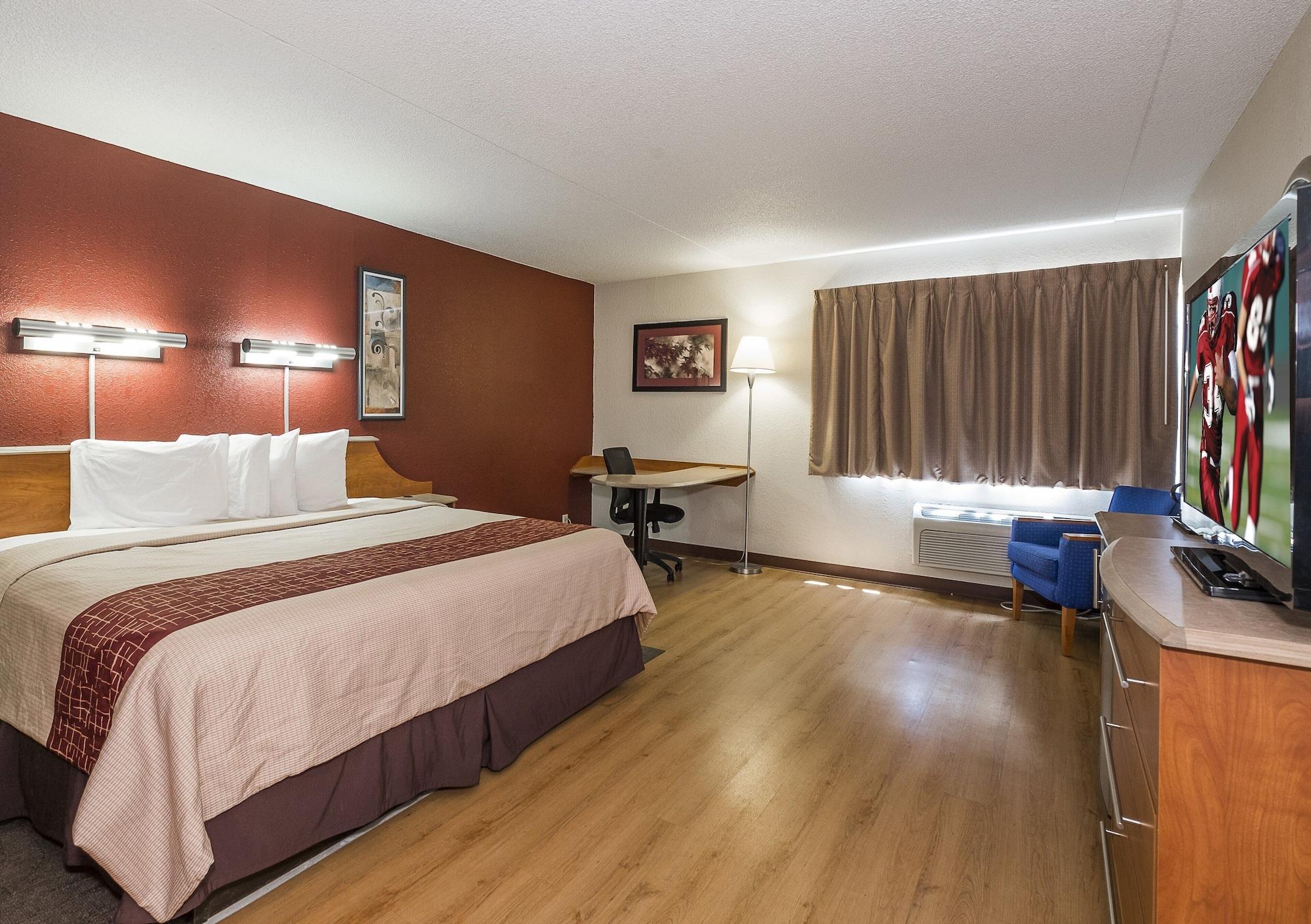 Red Roof Inn & Suites Cleveland - Elyria Eksteriør billede