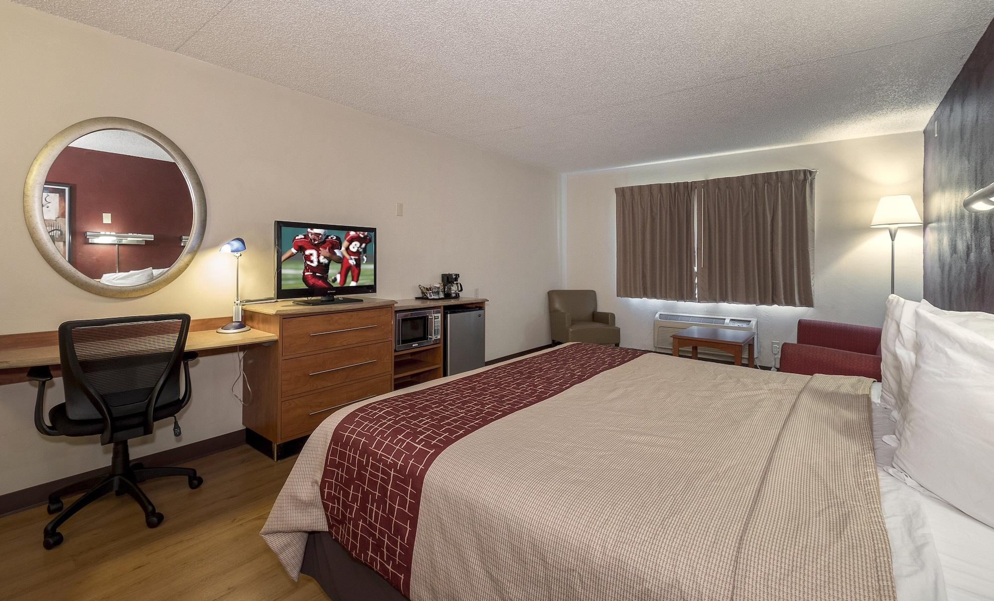 Red Roof Inn & Suites Cleveland - Elyria Eksteriør billede