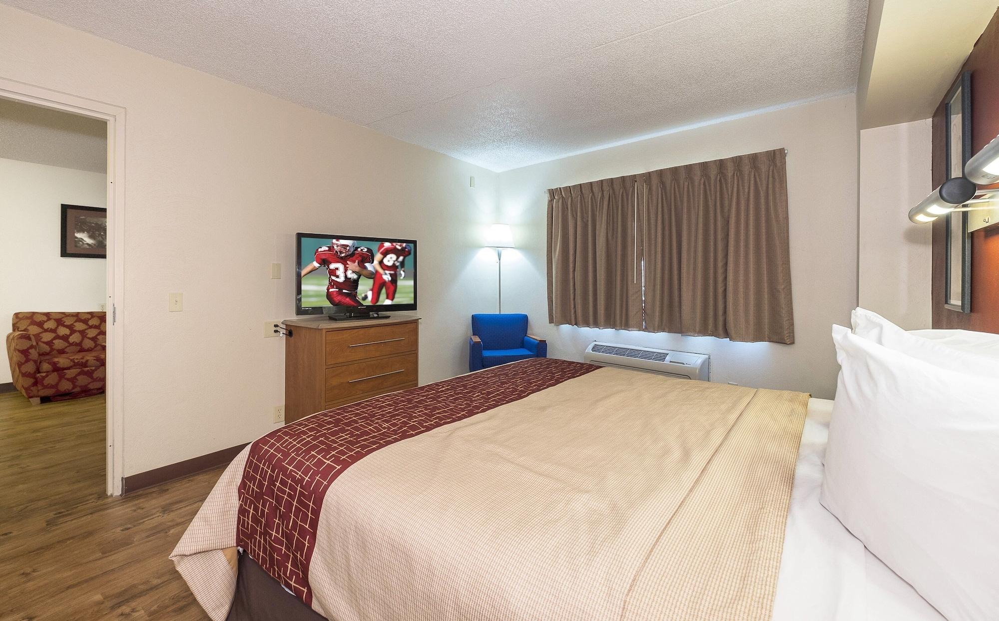 Red Roof Inn & Suites Cleveland - Elyria Eksteriør billede
