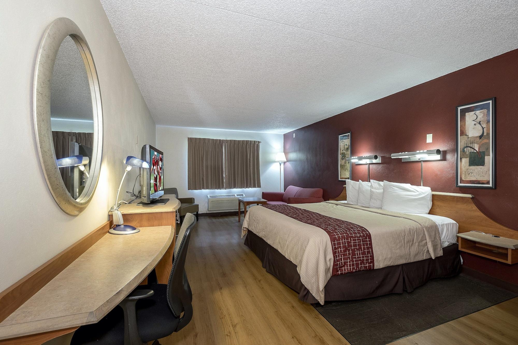 Red Roof Inn & Suites Cleveland - Elyria Eksteriør billede