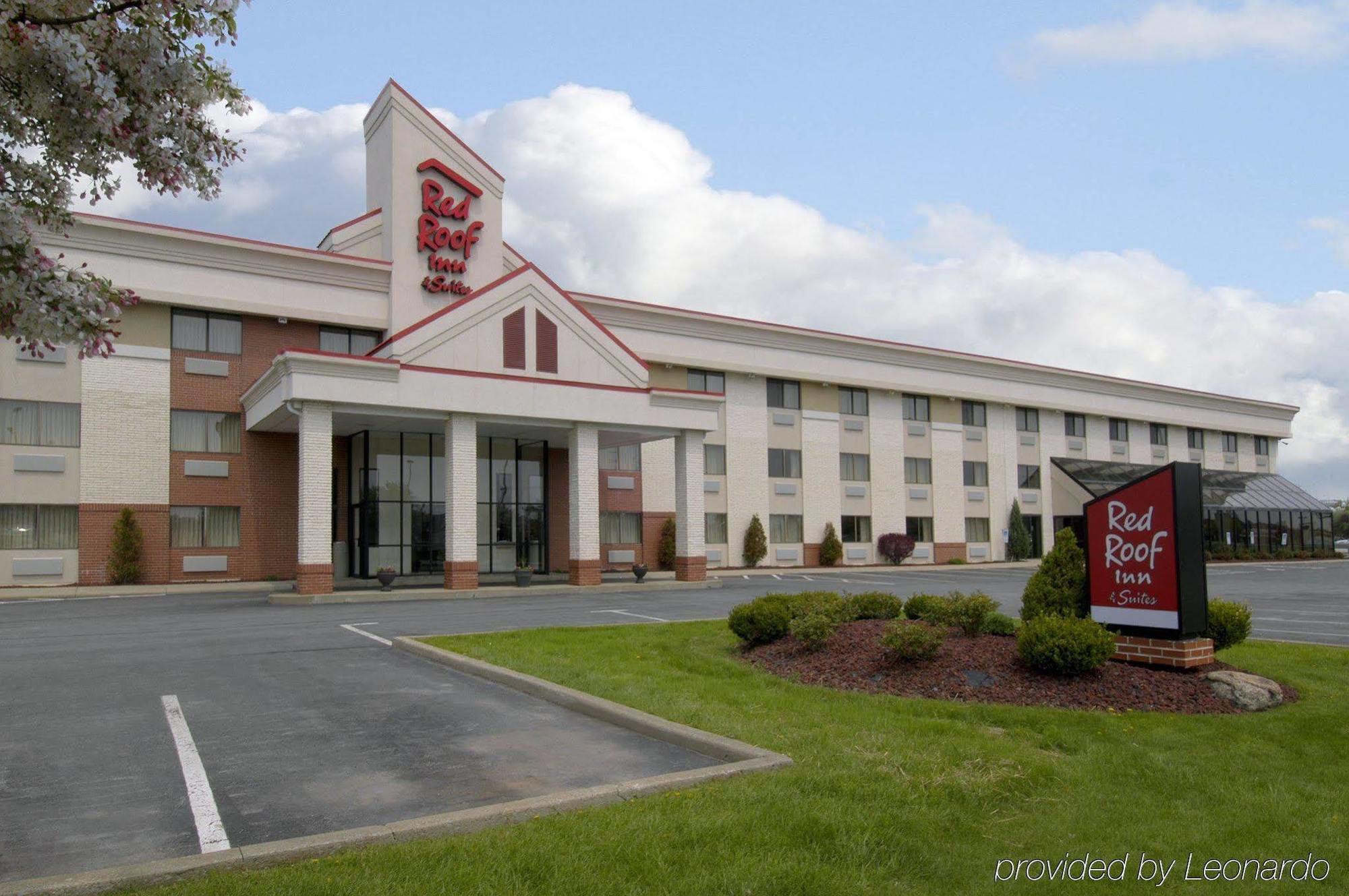 Red Roof Inn & Suites Cleveland - Elyria Eksteriør billede